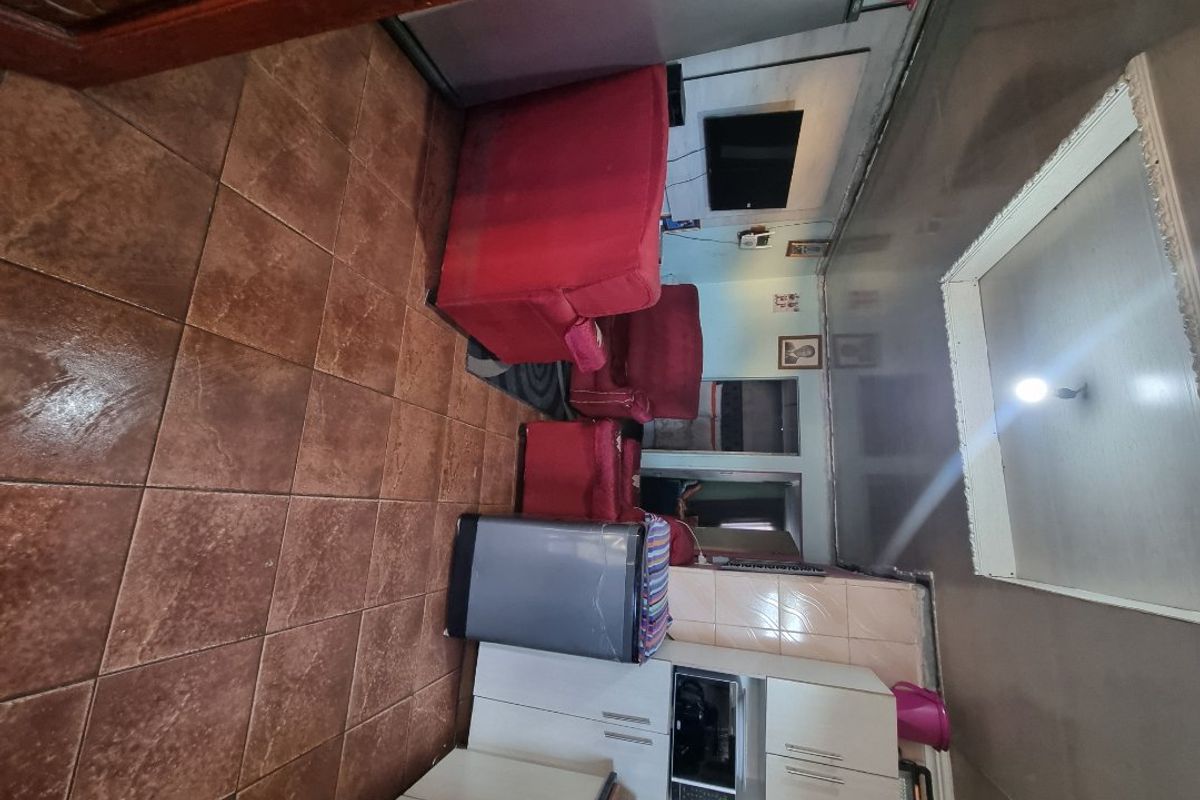 2 bedrooms house forsale  - Photo 2