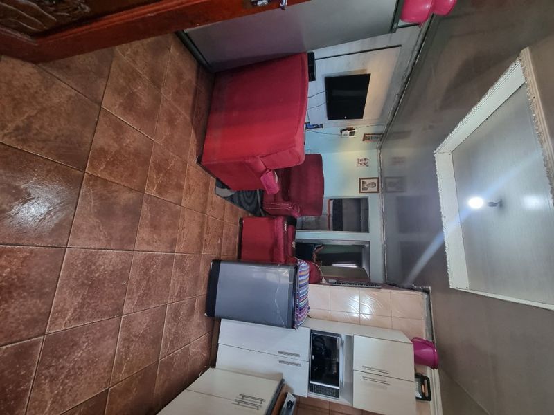 2 bedrooms house forsale  - Photo 3