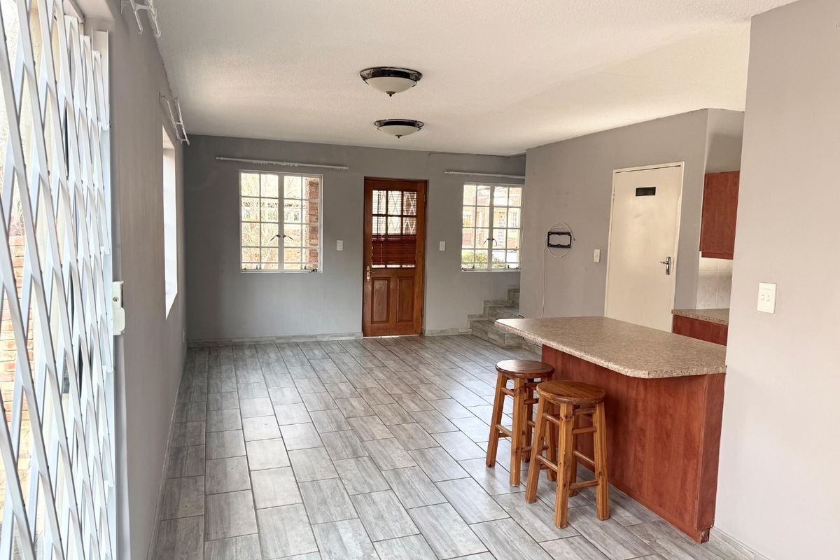 Perfect Lock-Up-and-Go Townhouse in Doringkruin - Photo 5