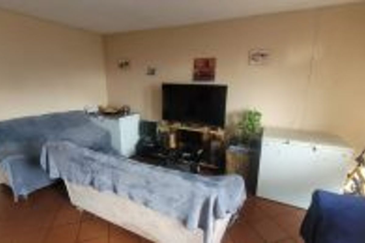 MUCKLENEUK - FLAT FOR SALE (IDEAL STUDENT ACCOMMODATION) - Photo 2