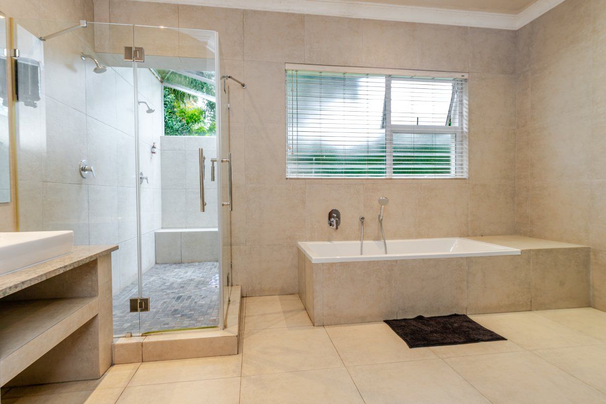 Spacious Family Living with Exceptional Extras!  - Photo 4