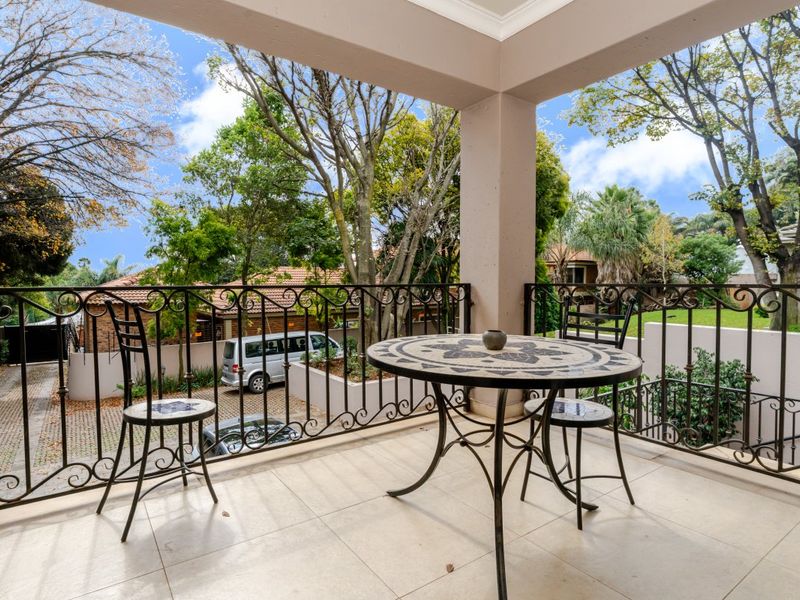 Spacious Family Living with Exceptional Extras!  - Photo 8