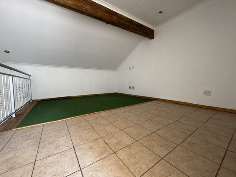 Charming Family Duplex with Private Garden!  - Photo 5
