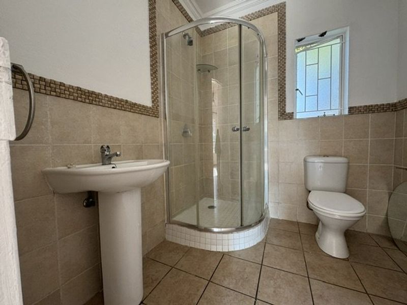 Charming Family Duplex with Private Garden!  - Photo 10