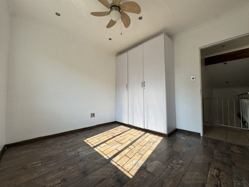 Charming Family Duplex with Private Garden!  - Photo 6