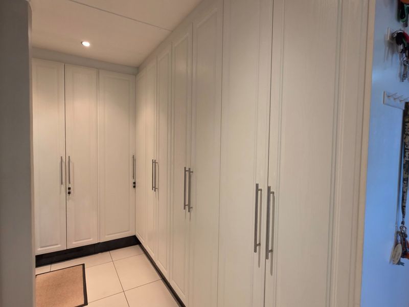 Stylish Townhouse in Deoville Park... Close to Hartenbos !!! - Photo 7