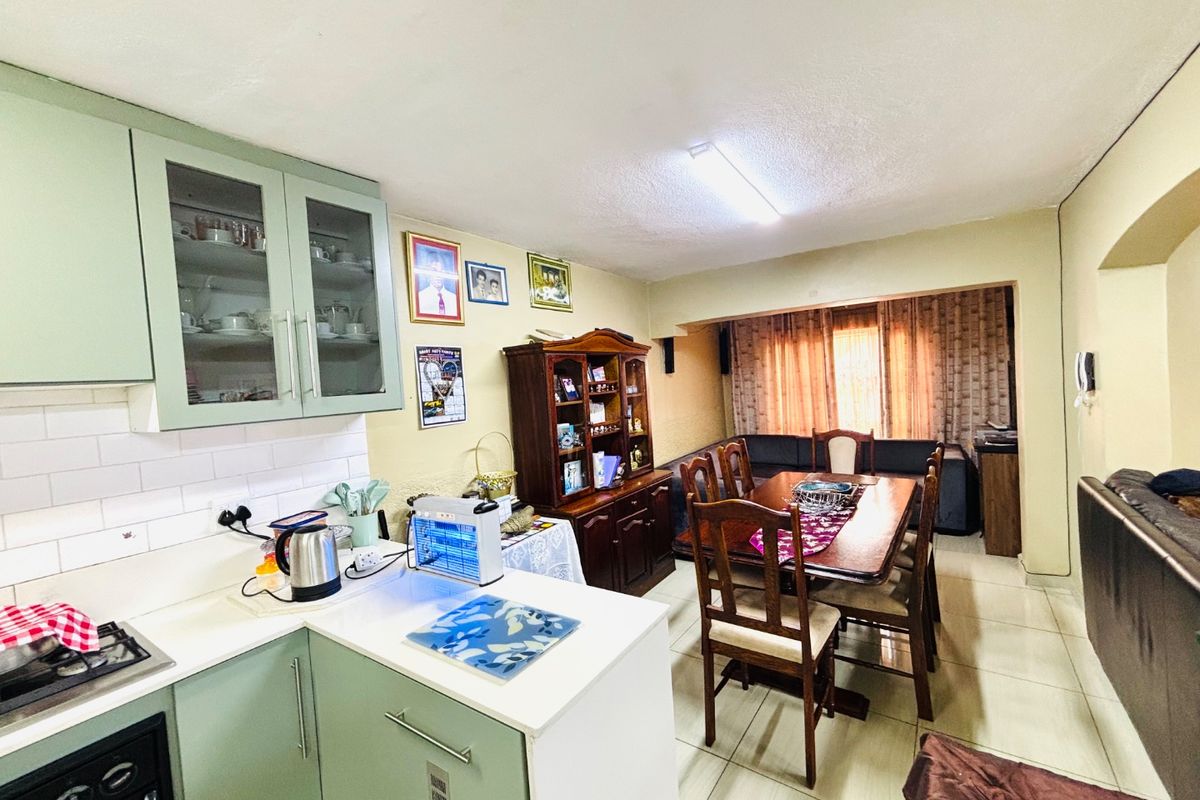 REDUCED BY R200 000 | Spacious Double-Storey Family Home in Castle Hill with Multi-Functional Layout and Rental Income Potential - Photo 2