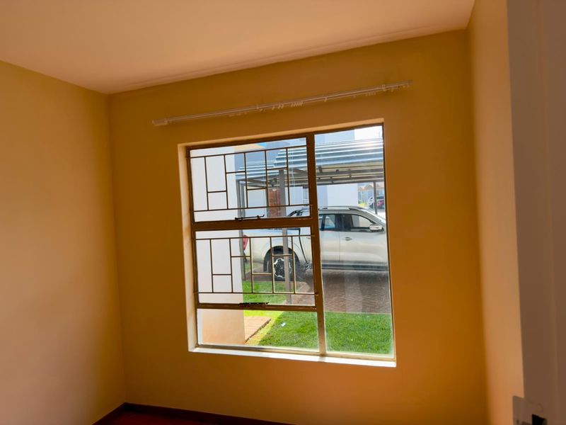 Modern ground floor 2 Bedroom and 1 Bathroom Apartment for Rent - Photo 9