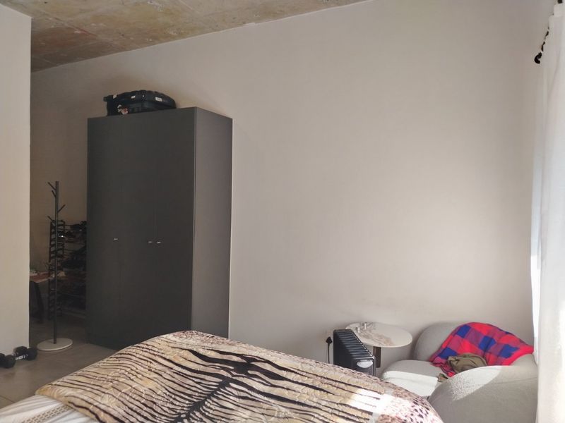 Prime Turnkey Investment: Fully Furnished Executive Studio in Black Brick Sandton 1 | R960k - Photo 6
