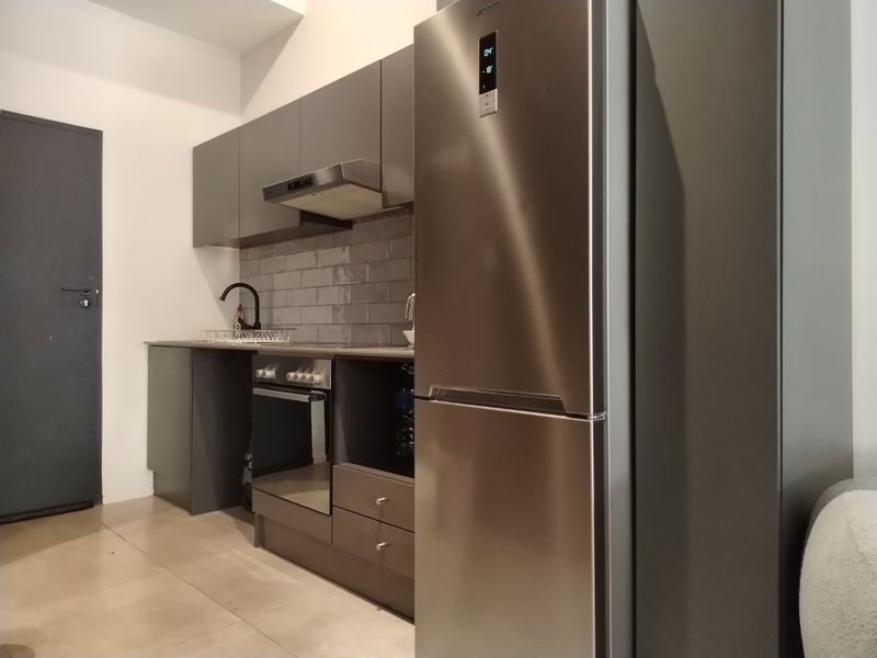 Prime Turnkey Investment: Fully Furnished Executive Studio in Black Brick Sandton 1 | R960k - Photo 2