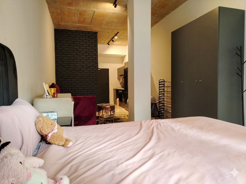 Prime Turnkey Investment: Fully Furnished Executive Studio in Black Brick Sandton 1 | R960k - Photo 9