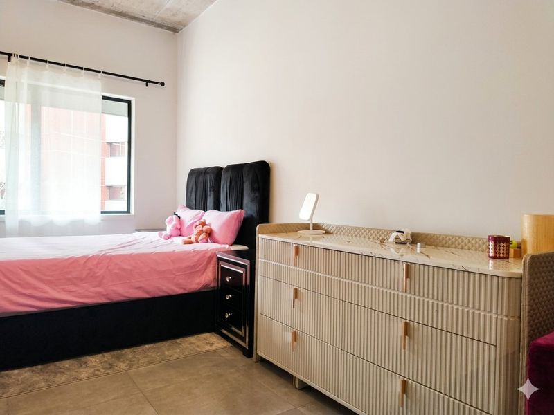 Prime Turnkey Investment: Fully Furnished Executive Studio in Black Brick Sandton 1 | R960k - Photo 7