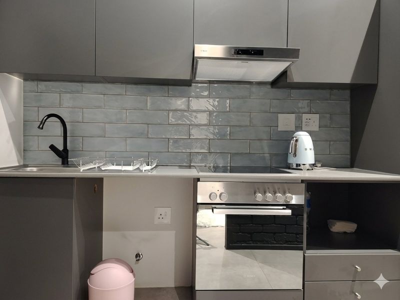 Prime Turnkey Investment: Fully Furnished Executive Studio in Black Brick Sandton 1 | R960k - Photo 1