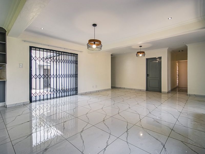 Setting the benchmark - this home is an absolute family haven in a prime location. - Photo 5
