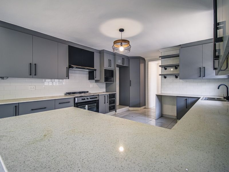 Setting the benchmark - this home is an absolute family haven in a prime location. - Photo 9