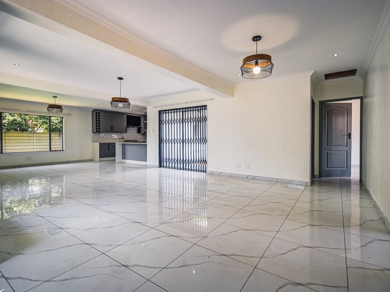 Setting the benchmark - this home is an absolute family haven in a prime location. - Photo 4
