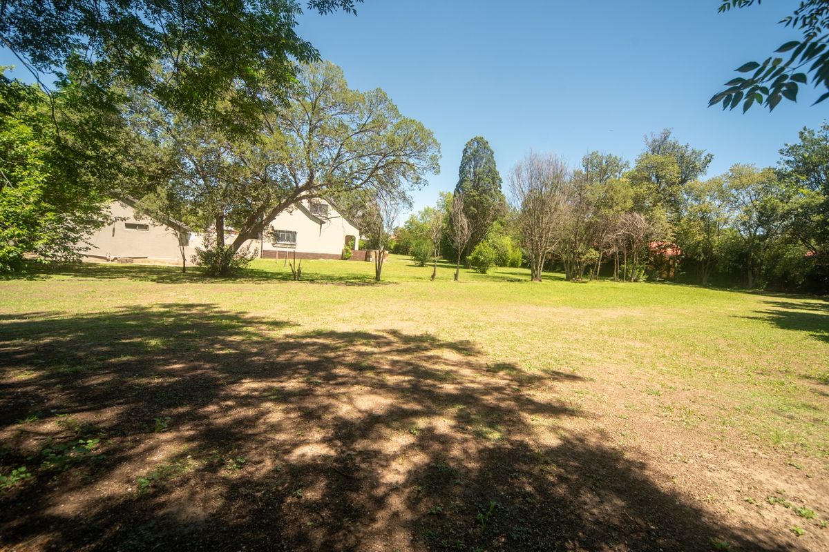 Prime Contractors Accommodation or Guesthouse with Endless Potential in Standerton  - Photo 4