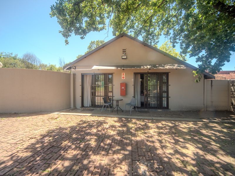 Prime Contractors Accommodation or Guesthouse with Endless Potential in Standerton  - Photo 10