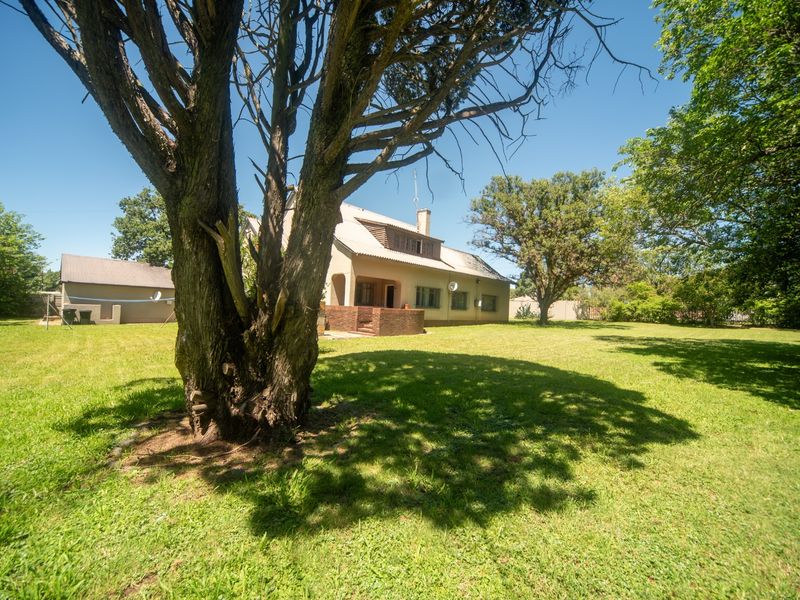 Prime Contractors Accommodation or Guesthouse with Endless Potential in Standerton  - Photo 6