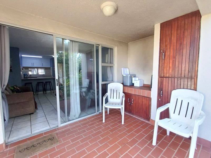 Ground floor unit with pretty garden outlook - Photo 3