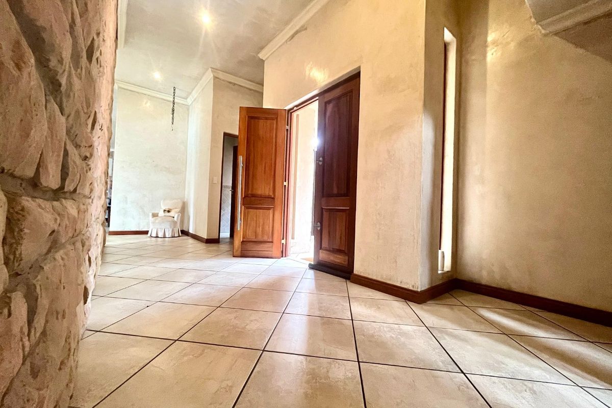 A Sanctuary Where Elegance Meets Everyday Ease - Photo 3