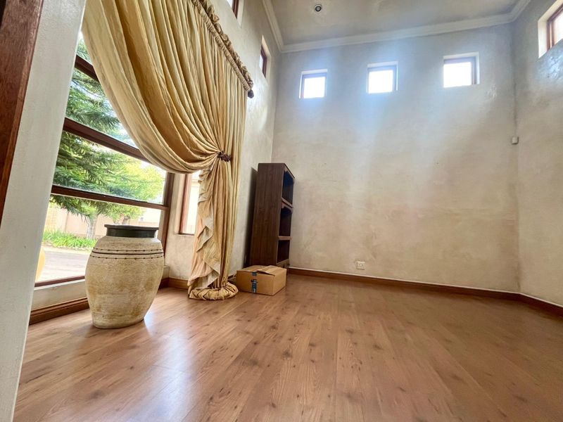 A Sanctuary Where Elegance Meets Everyday Ease - Photo 5