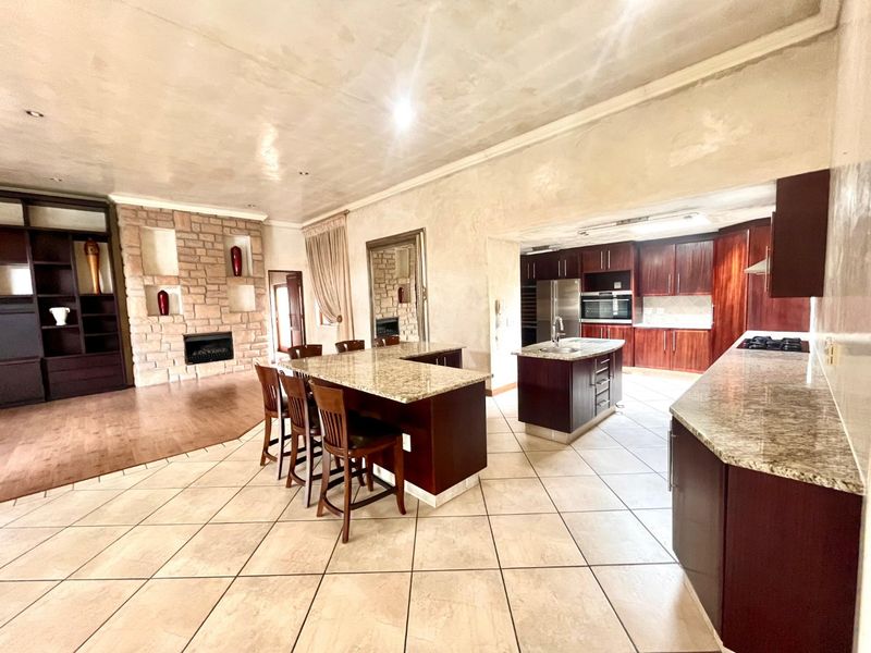 A Sanctuary Where Elegance Meets Everyday Ease - Photo 8