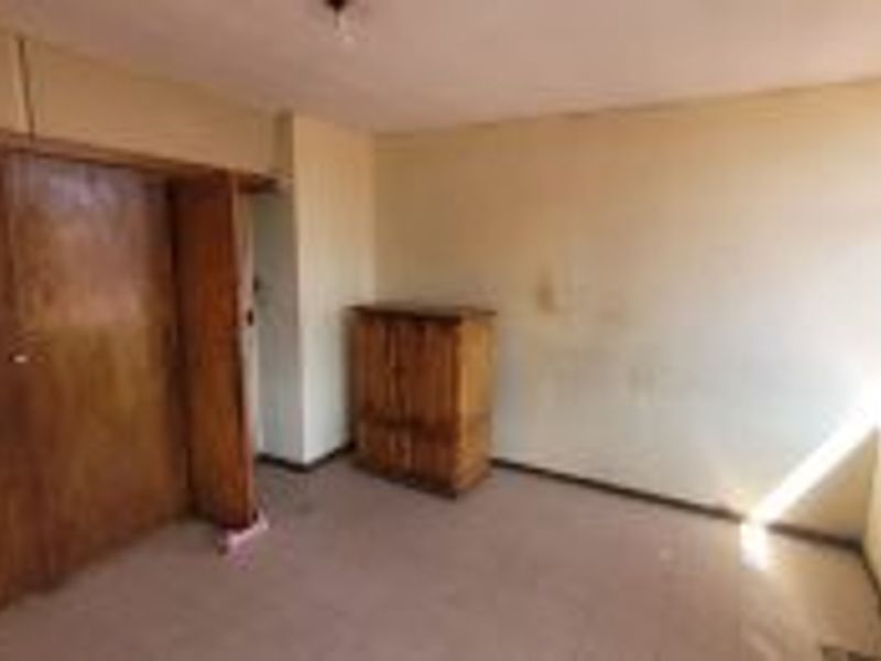 SUNNYSIDE - 1 BEDROOM FLAT FOR SALE  - Photo 5