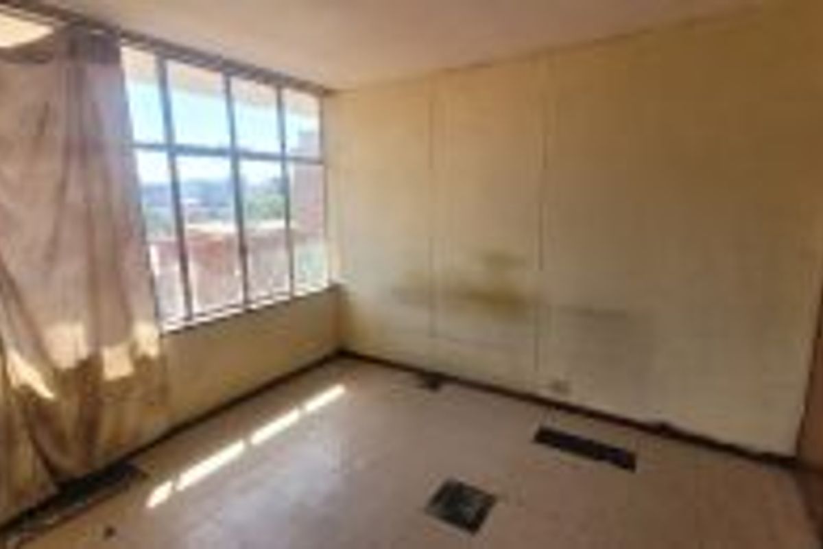 SUNNYSIDE - 1 BEDROOM FLAT FOR SALE  - Photo 4