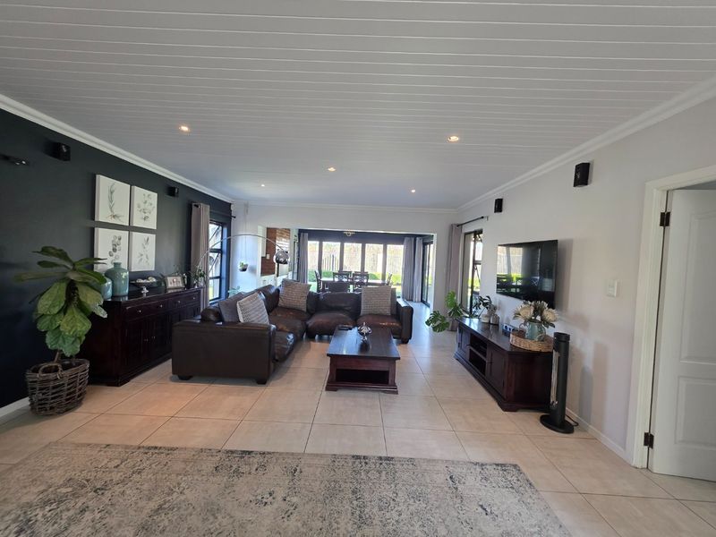 Exceptional Family Living with Modern Comfort and Sustainable Features - Photo 8