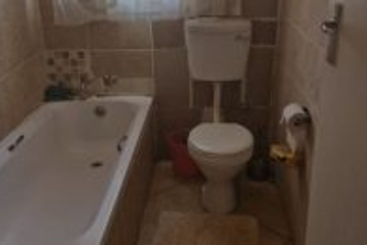 THE ORCHARDS:  3 BEDROOM HOUSE FOR SALE - Photo 3