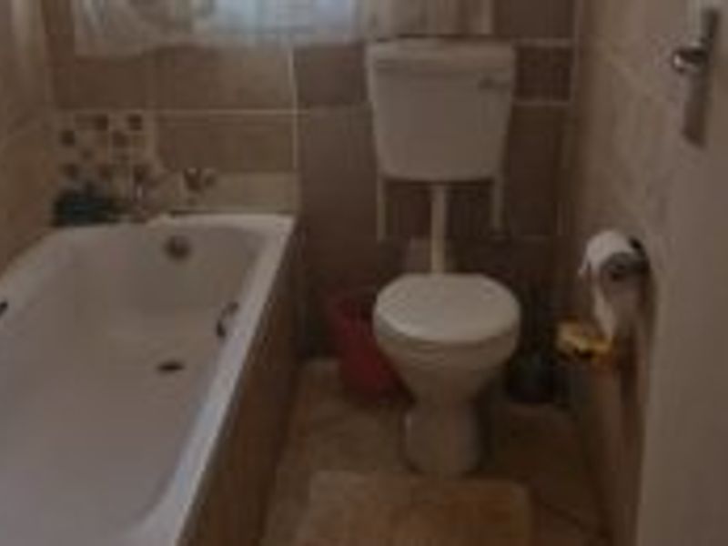 THE ORCHARDS:  3 BEDROOM HOUSE FOR SALE - Photo 3