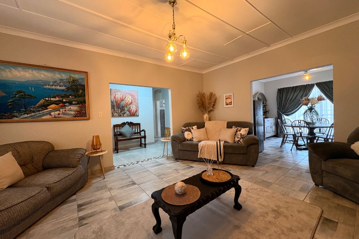 A Home That Ticks Every Box – Modern, Spacious & Full of Potential!  - Photo 3