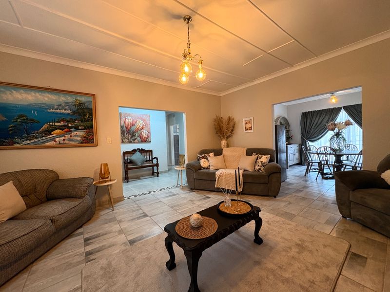 A Home That Ticks Every Box – Modern, Spacious & Full of Potential!  - Photo 3
