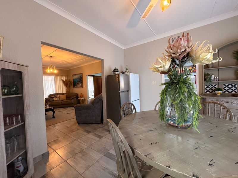 A Home That Ticks Every Box – Modern, Spacious & Full of Potential!  - Photo 6