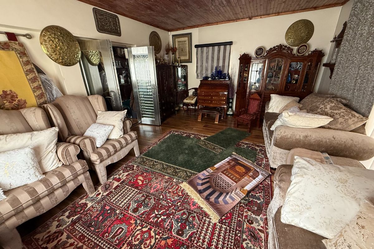 Two Houses for the Price of One! - Photo 3