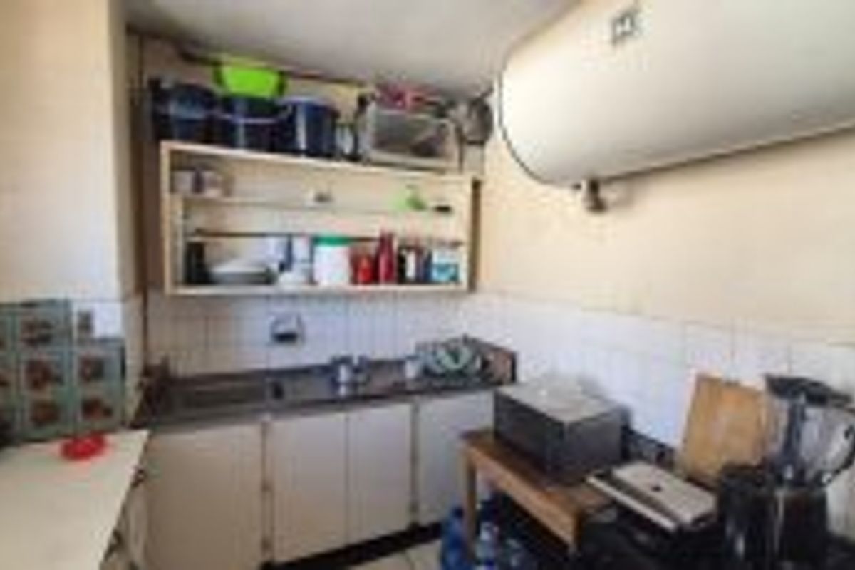SUNNYSIDE - 2.5 BEDROOM FLAT FOR SALE - Photo 3