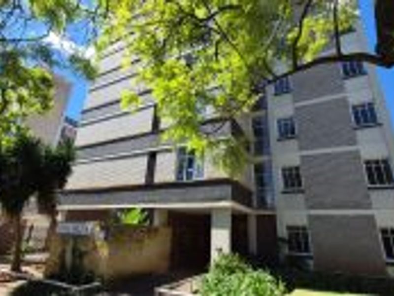 SUNNYSIDE - 2.5 BEDROOM FLAT FOR SALE - Photo 2