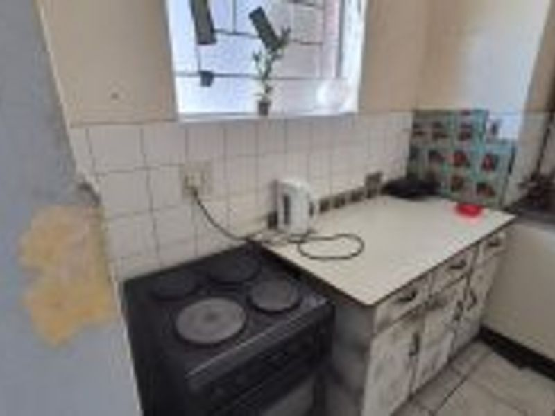 SUNNYSIDE - 2.5 BEDROOM FLAT FOR SALE - Photo 4