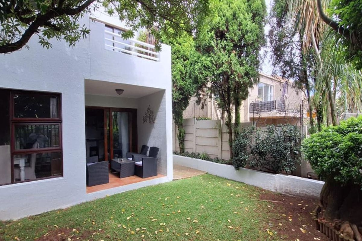 2 Bedroom House for Sale in Bedfordview - Photo 3