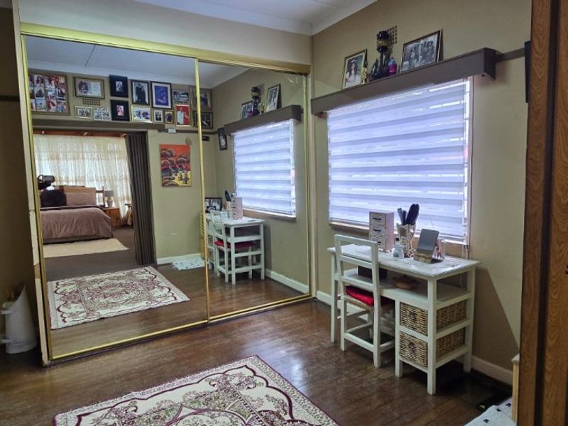 Charming Family Home with Granny Cottage & Modern Upgrades!  - Photo 9