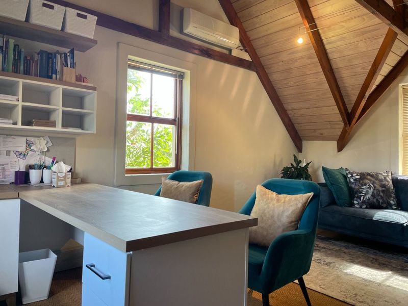 180m2 Ground and First Floor office suite  - Photo 10