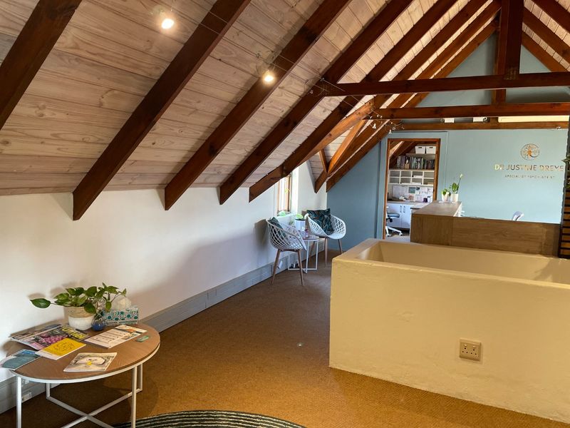 180m2 Ground and First Floor office suite  - Photo 6