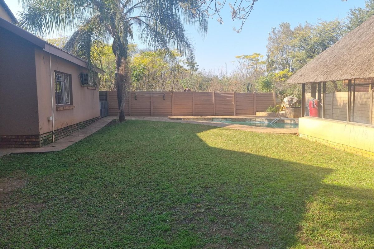 Great Property In Melodie – with Great Potential - Photo 3