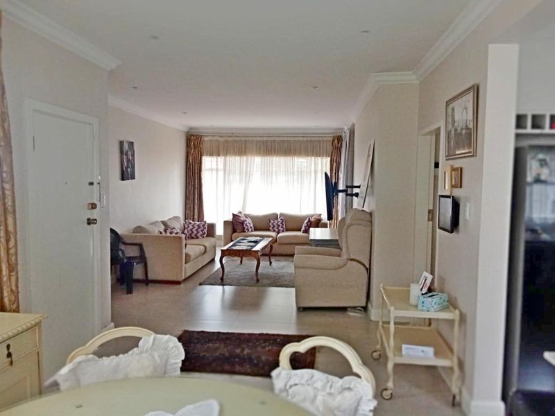Stunning 3-Bedroom Family Home for Sale in Norkem Park - Photo 10