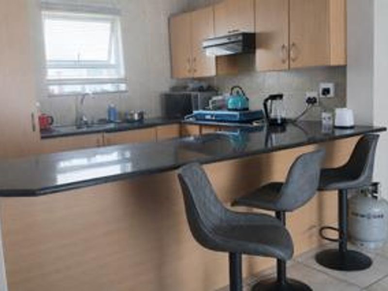 Apartment has 2-Bedroom with 1-Bathroom ,Kitchen and a Living room - Photo 3