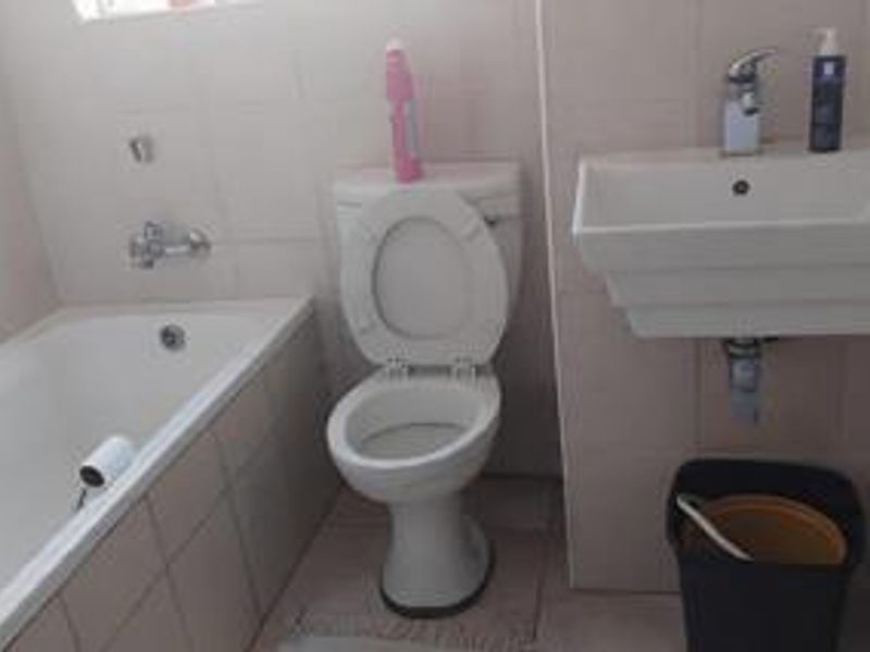 Apartment has 2-Bedroom with 1-Bathroom ,Kitchen and a Living room - Photo 7