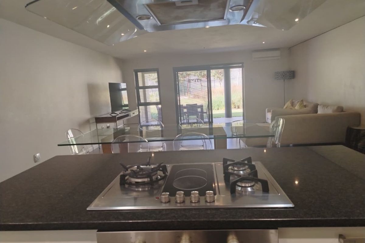 Fully Furnished Luxury in the Heart of Sandown - Photo 5