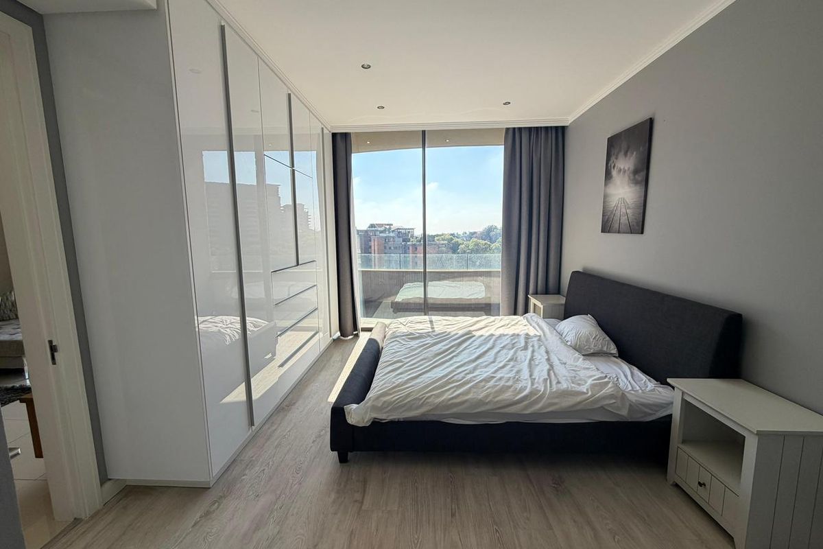 Executive 2 bed 2 bath  Fully Furnished Apartment - Photo 4