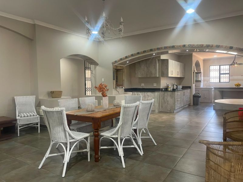 Modern, Sought After, Architect designed, Four Bed Freestanding Family Home for Rent- Ashburton - Photo 4